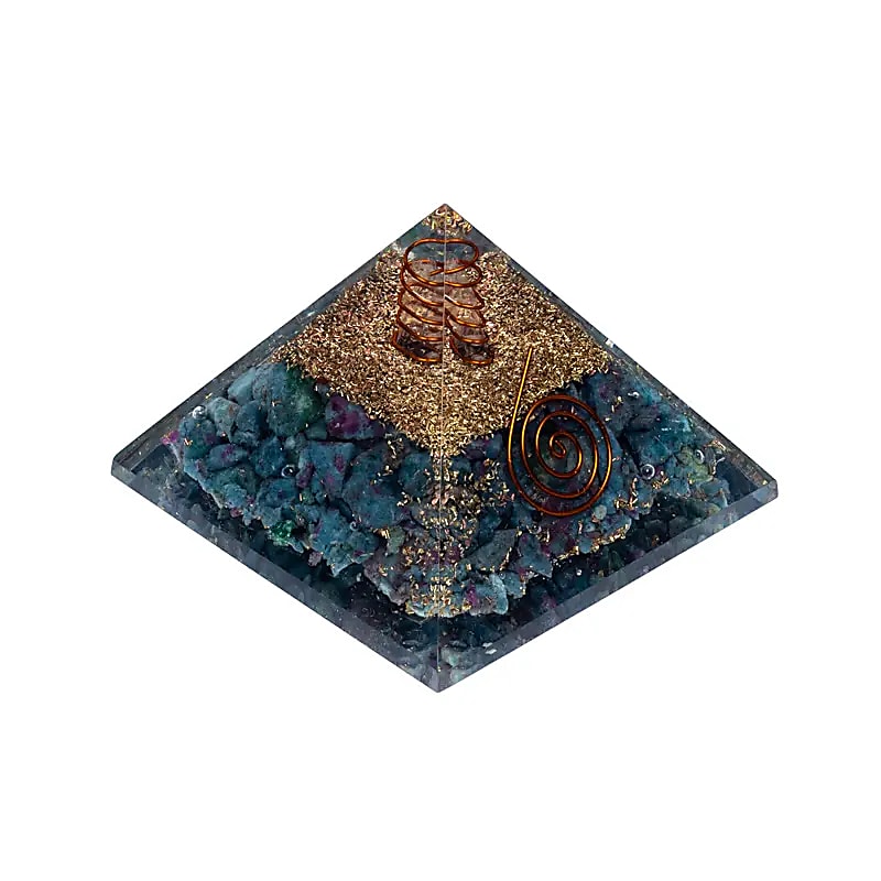Orgonit Pyramide Rubin in Kyanit -- 7x7x6cm
