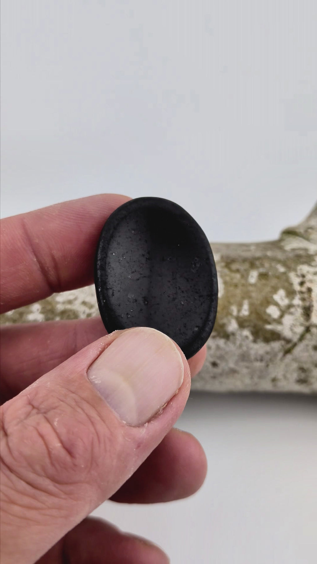 Sorgenstein schwarzer Turmalin -- 3.5-4.5 cm