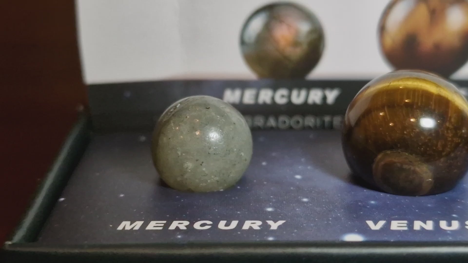 8 Planeten aus Edelstein in der Geschenk/Präsentationsbox