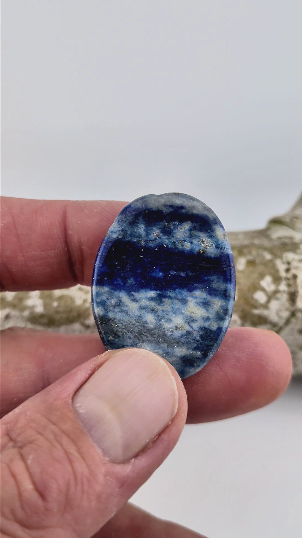 Worry Stone 7 Chakras -- 2.5x4.5cm