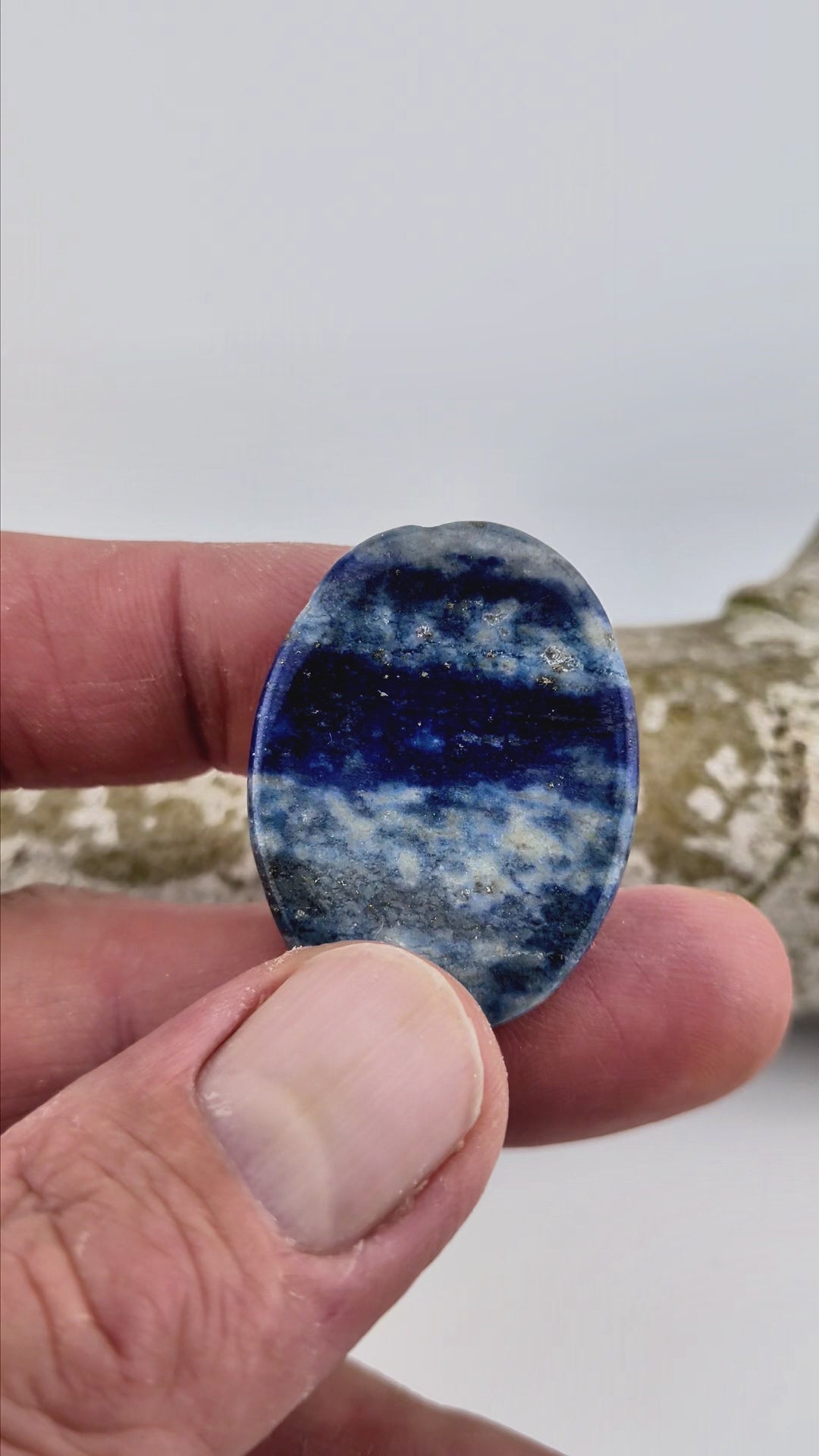 Worry Stone 7 Chakras -- 2.5x4.5cm
